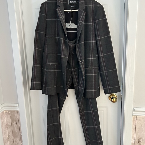 Le Chateau Charcoal and Burgundy Plaid Jacket - Picture 5 of 5